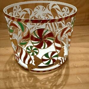 Used Bath & body Works two soap holders, and one Candle Holder